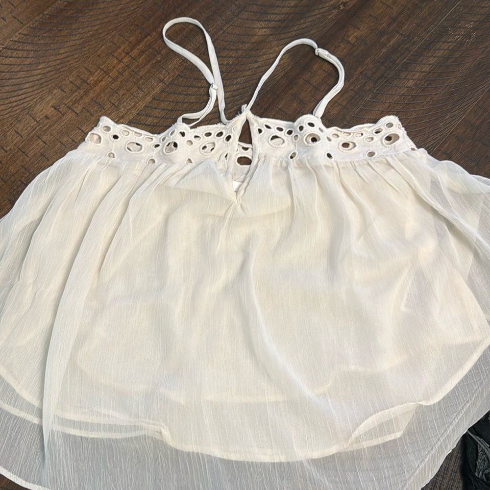 Lace flowy tank